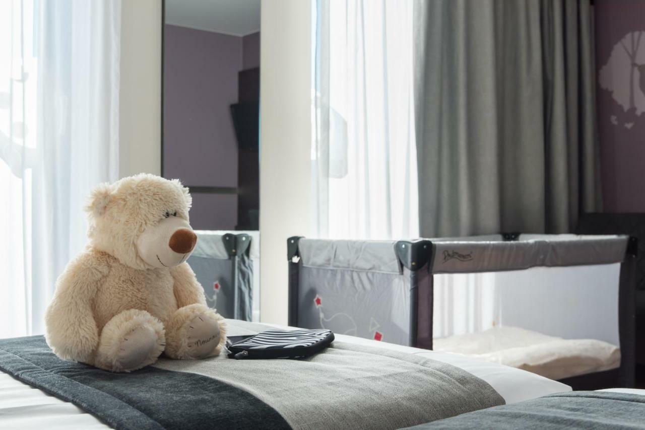 Le Merceny Motel Бастонь Экстерьер фото